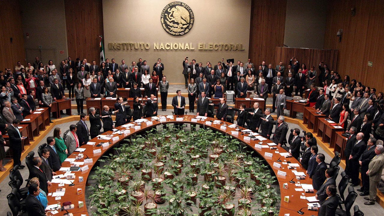 Las claves de la polémica reforma electoral que desata protestas en México