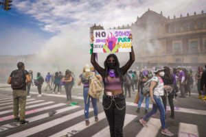 policías-marcha-8M
