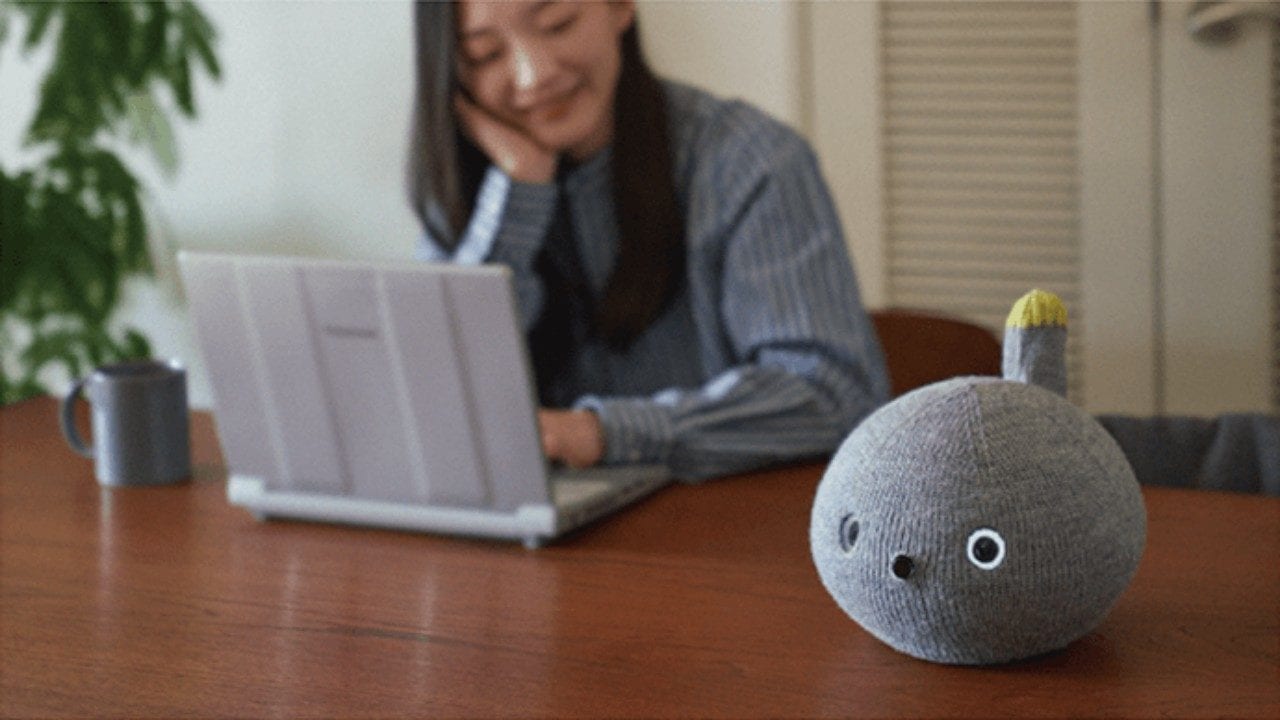 Este robot mascota es la sensación en medio de tiempos de pandemia