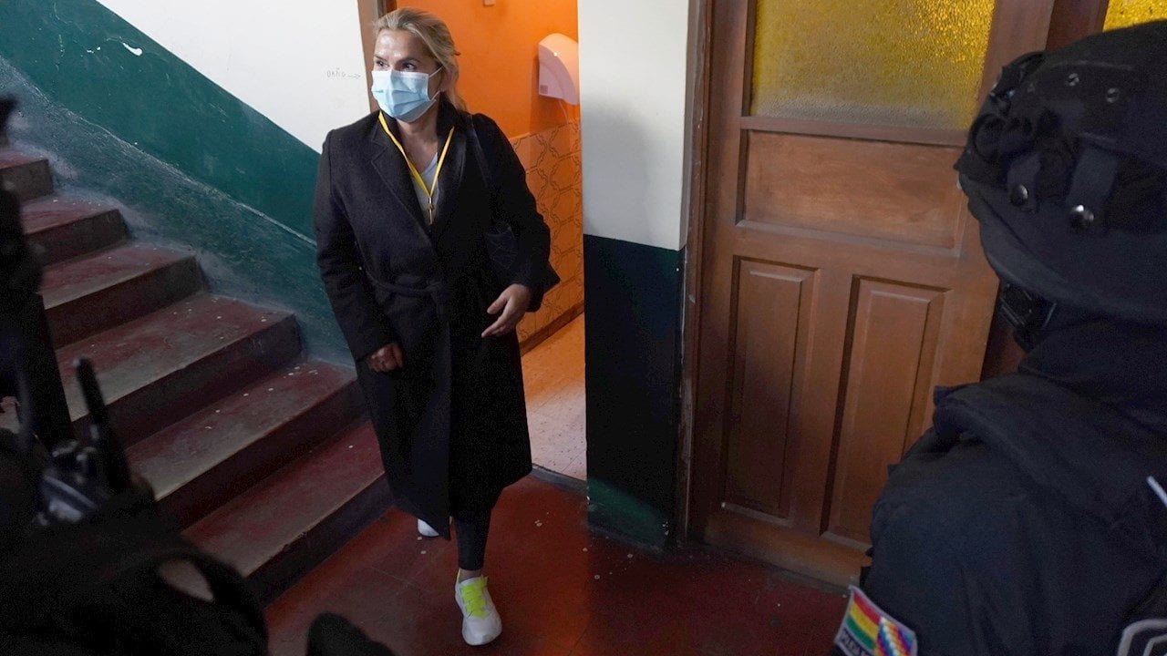 Arrestan a la expresidenta boliviana Añez por ‘golpe de Estado’ de 2019