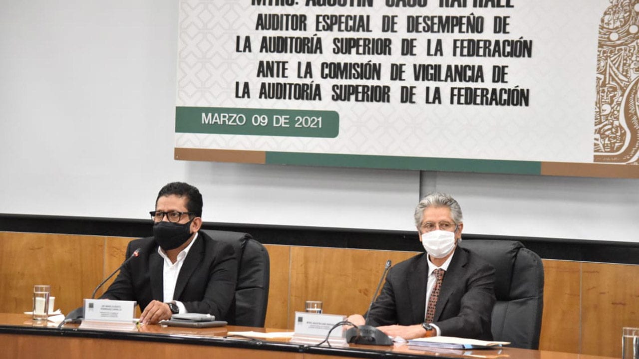 Auditor niega motivo político en análisis del NAIM