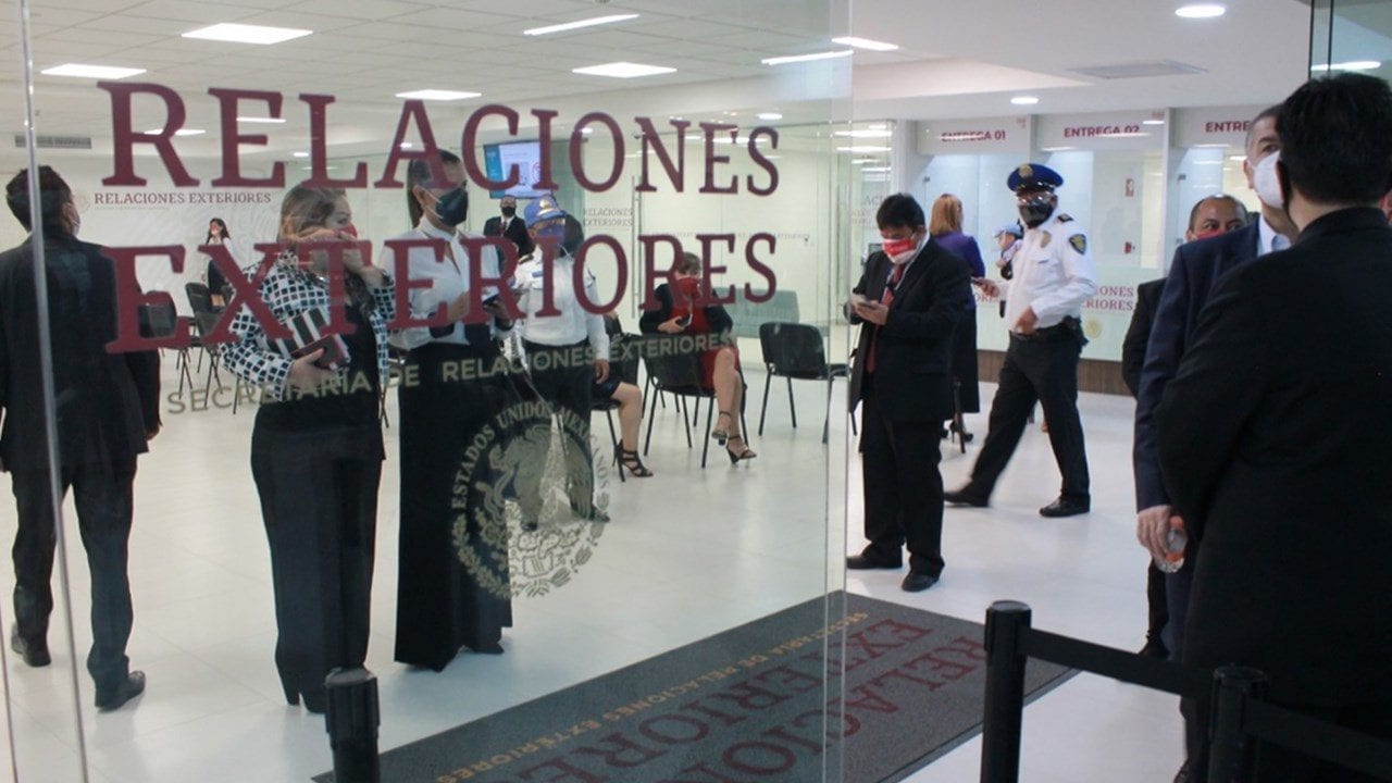 Oficinas de Pasaportes de Baja California suspenden operación por tormenta Hilary