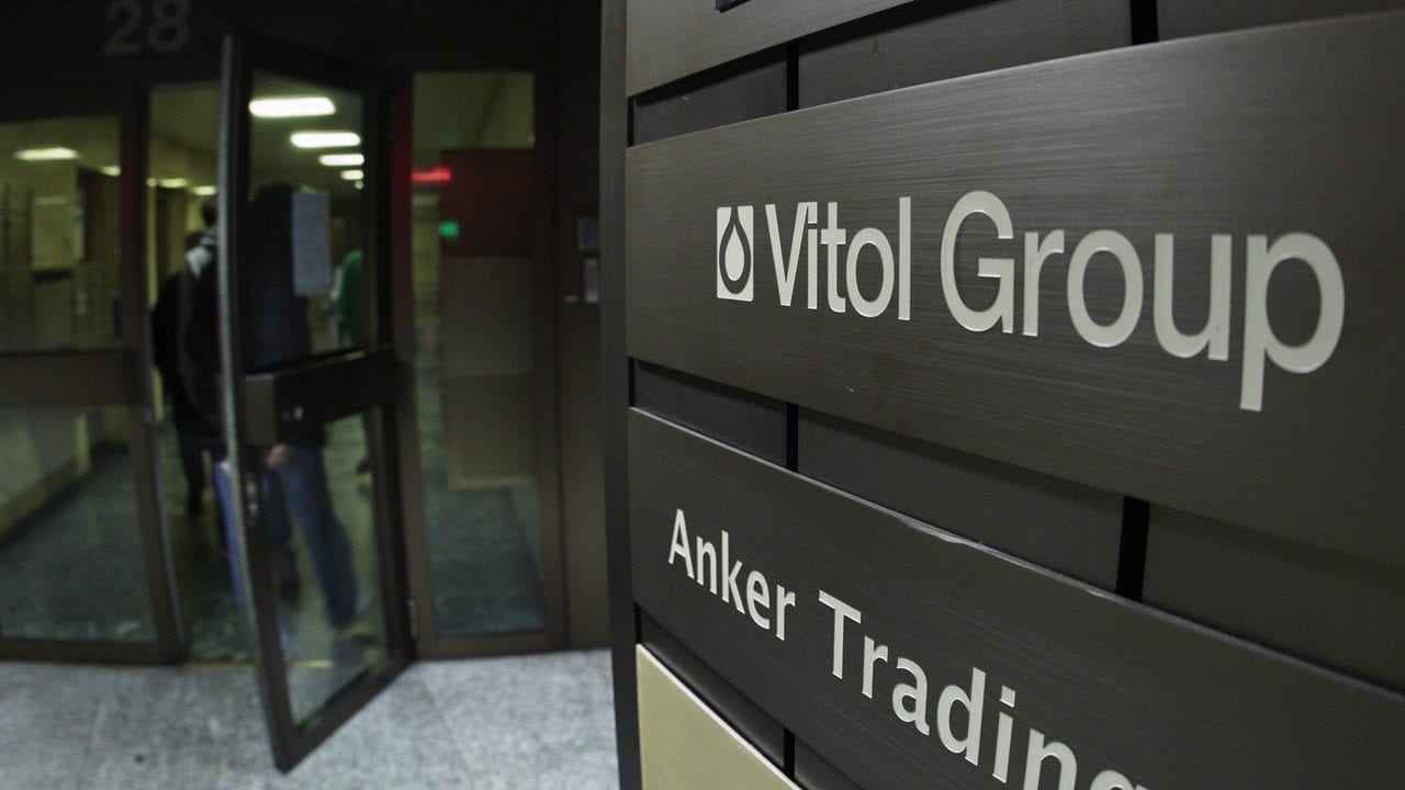 México investiga a Vitol por documentos de importación falsos: jefa autoridad tributaria