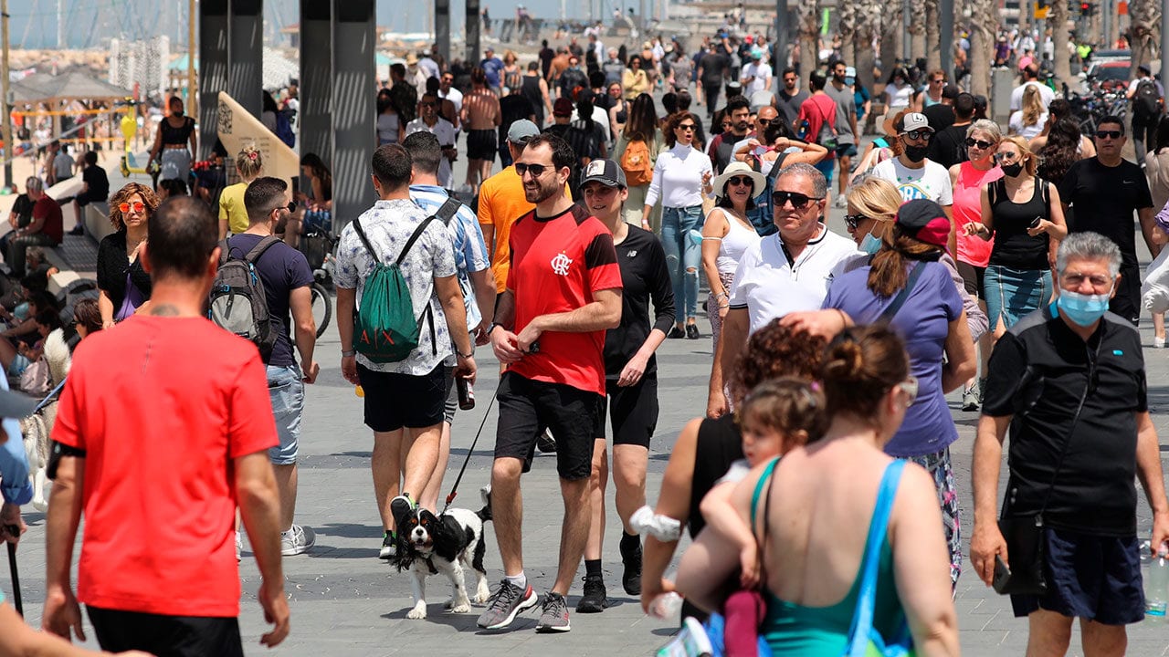 Israel se quita la mascarilla al aire libre en otro paso más hacia normalidad