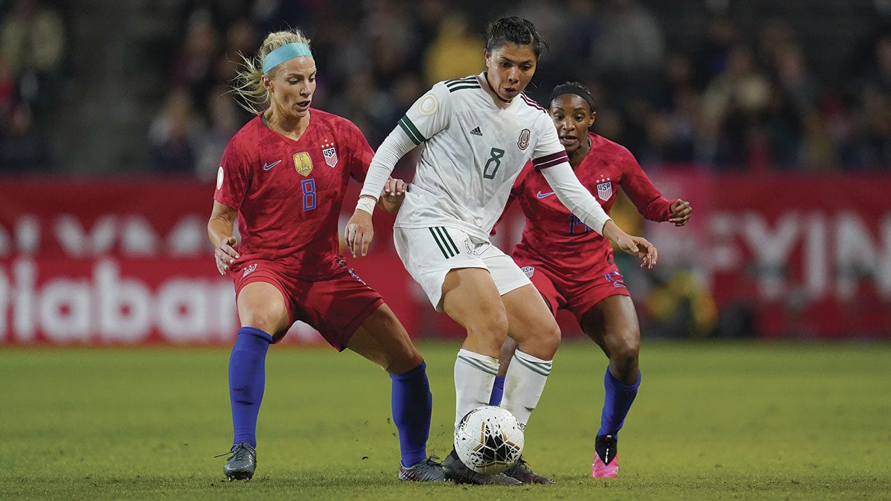 Jugadoras de futbol fueron obligadas a mostrar genitales en Mundial