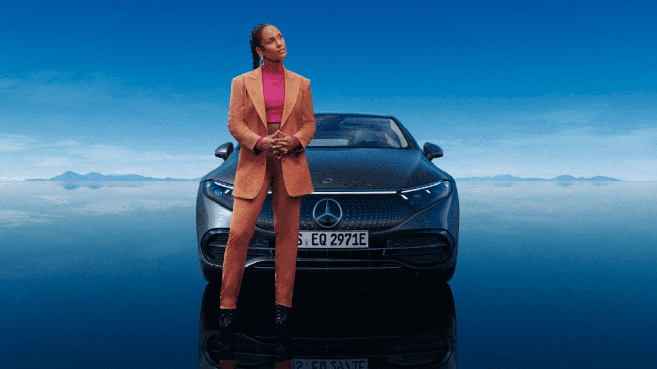 Mercedes Benz lanza el EQS, el primer auto de lujo totalmente eléctrico