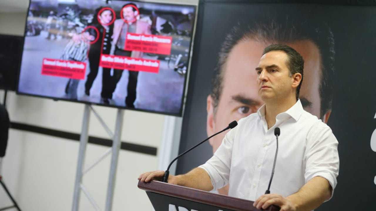 AMLO es socio de Dante Delgado por eso interviene en NL: Adrián de la Garza