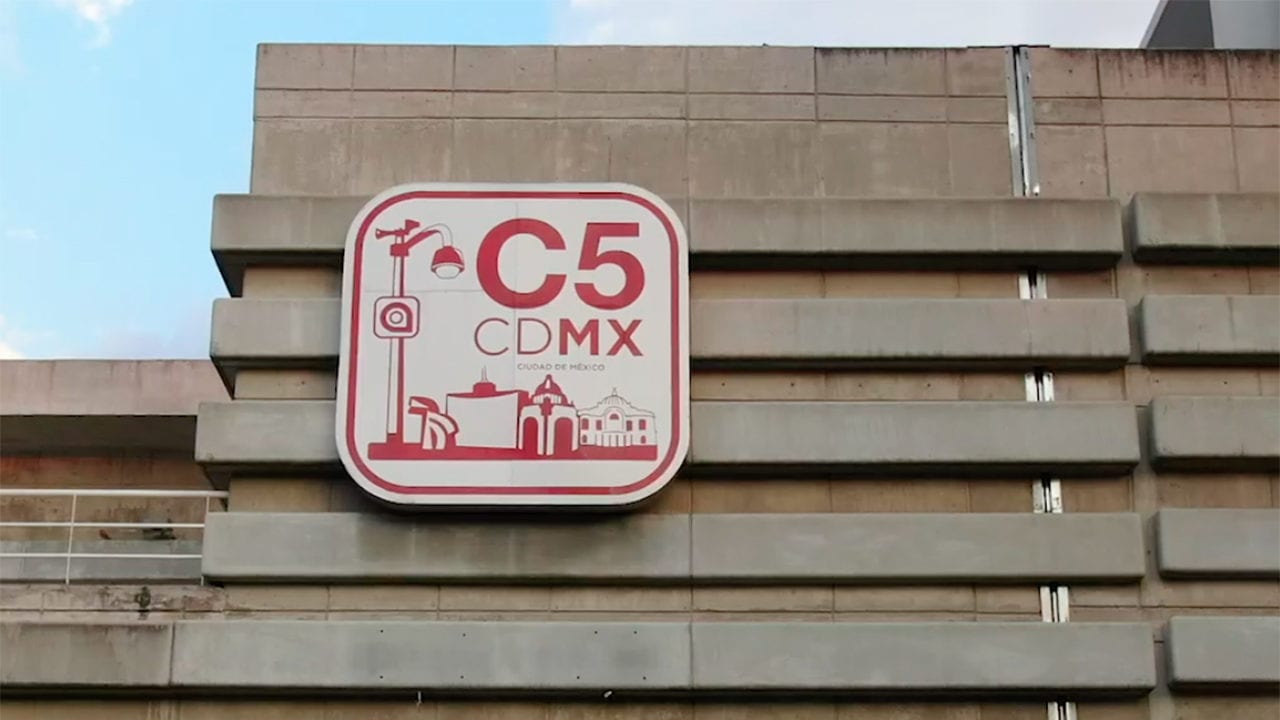 Contrato de altavoces del C5, a empresa que vendió archiveros a la policía