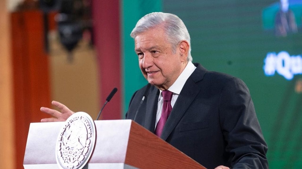 Privilegian ventas sobre seguridad, dicen AMLO y SSPC sobre amparos contra padrón de telefonía