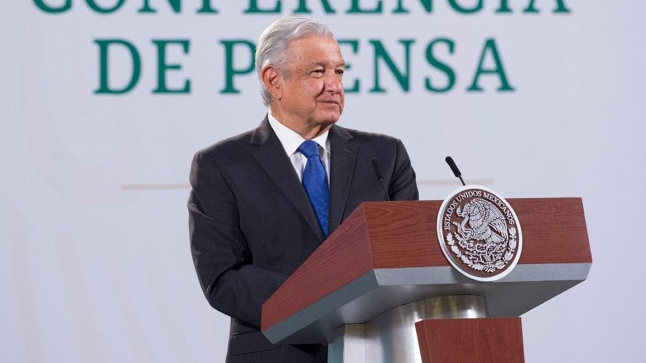 Exembajador Landau tiene visión distinta sobre México y el crimen: AMLO