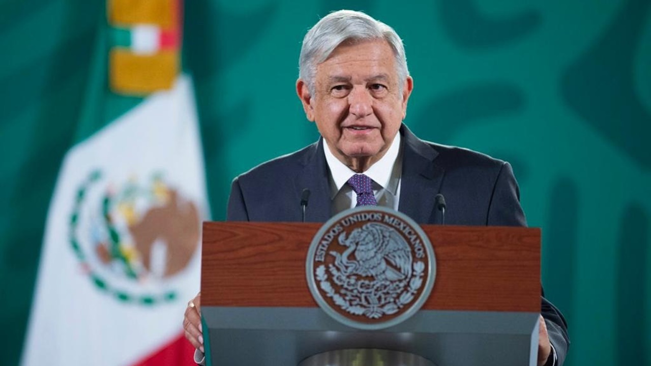 AMLO dice que su gobierno está sirviendo a lo  trabajadores de México