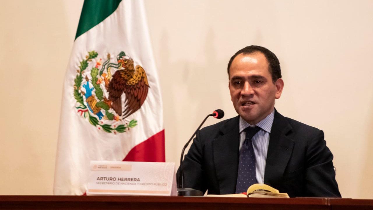 AMLO retiró propuesta de Arturo Herrera para Banxico desde agosto: Monreal