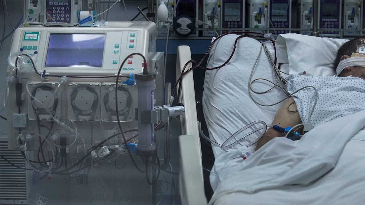 Europa evalúa uso de fármaco contra artritis para casos graves de Covid-19