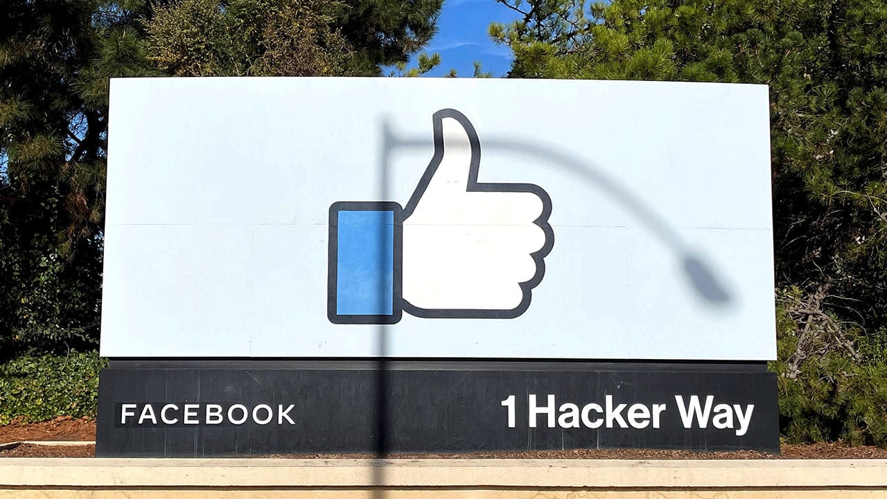 Facebook emprende más medidas contra fake news en su plataforma
