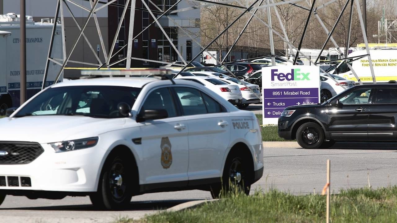 Tiroteo en instalaciones de FedEx en Indianápolis deja al menos 8 muertos