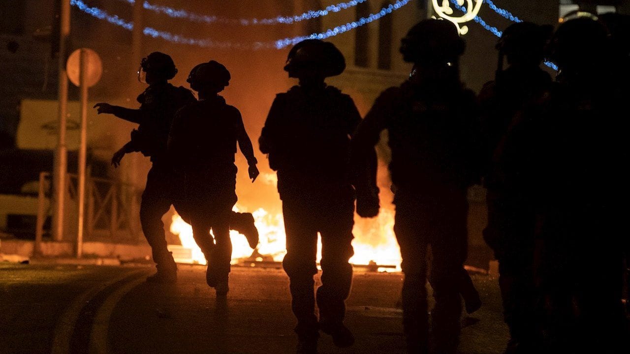 Estalla violencia en Jerusalén entre ultranacionalistas israelíes y palestinos