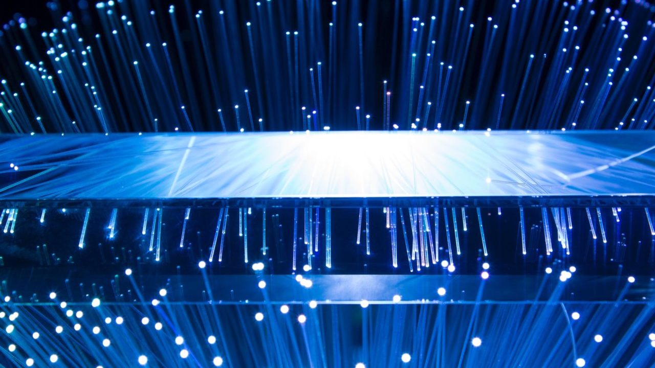 Científicos crean ondas de luz capaces de atravesar materiales opacos