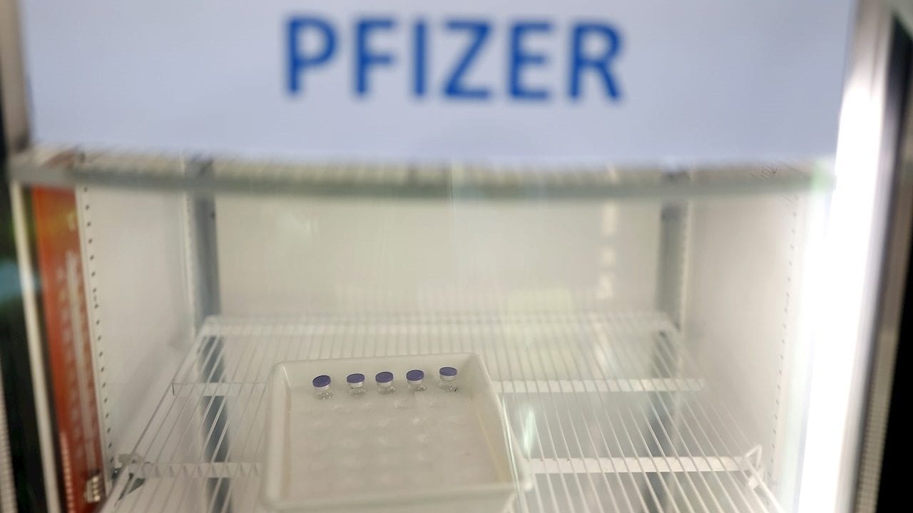 Estudio israelí halla resistencia de la variante sudafricana a la vacuna de Pfizer