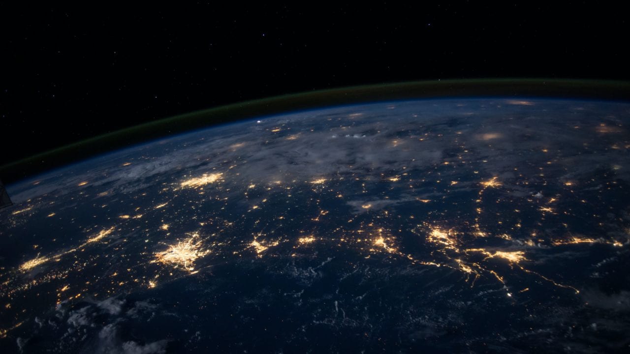 Astrónomos detectan señales de radio insólitas desde centro de la Vía Láctea