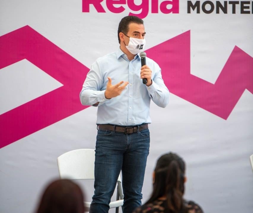 ¿Es legal o no la entrega de tarjetas plásticas en campañas?