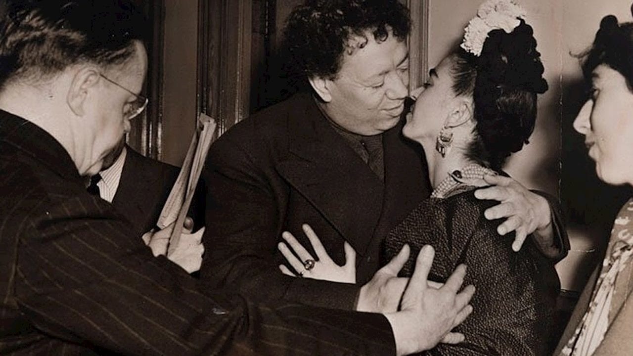 Subastarán imágenes cotidianas e icónicas de la vida de Diego Rivera
