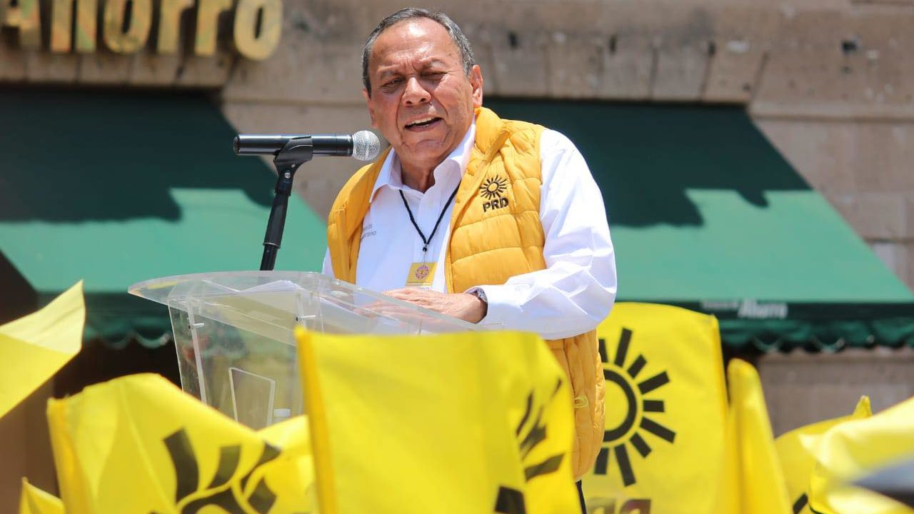 PRD denuncia a AMLO ante FGR por delincuencia electoral