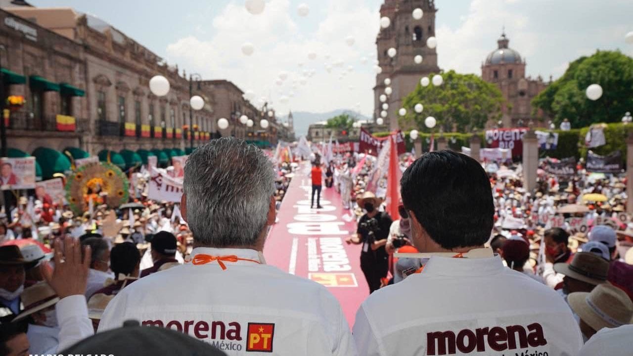 Desde proveedores hasta familiares financian campañas de candidatos de Morena