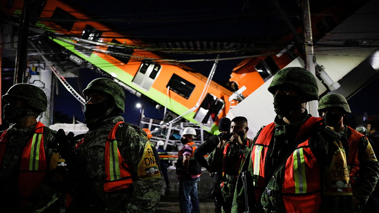 Metro Mexico City rail overpass collapses