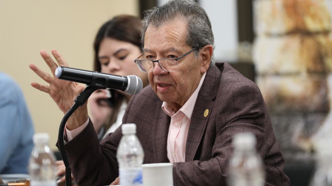 AMLO padece envejecimiento cerebral: Muñoz Ledo