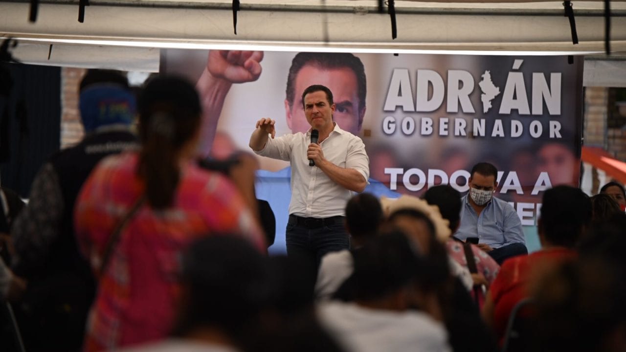 FGR informa que investiga a Adrián de la Garza por ‘tarjeta regia’