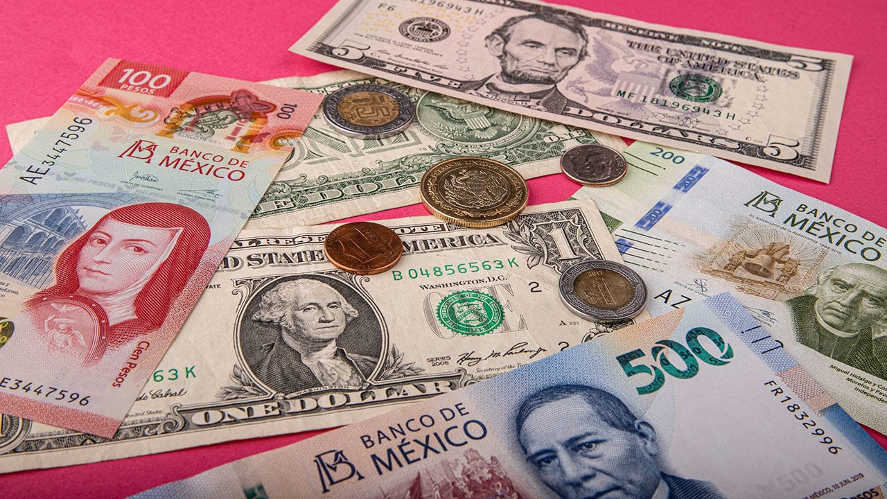 Peso y bolsa ganan tras datos de inflación en EU y plan de infraestructura