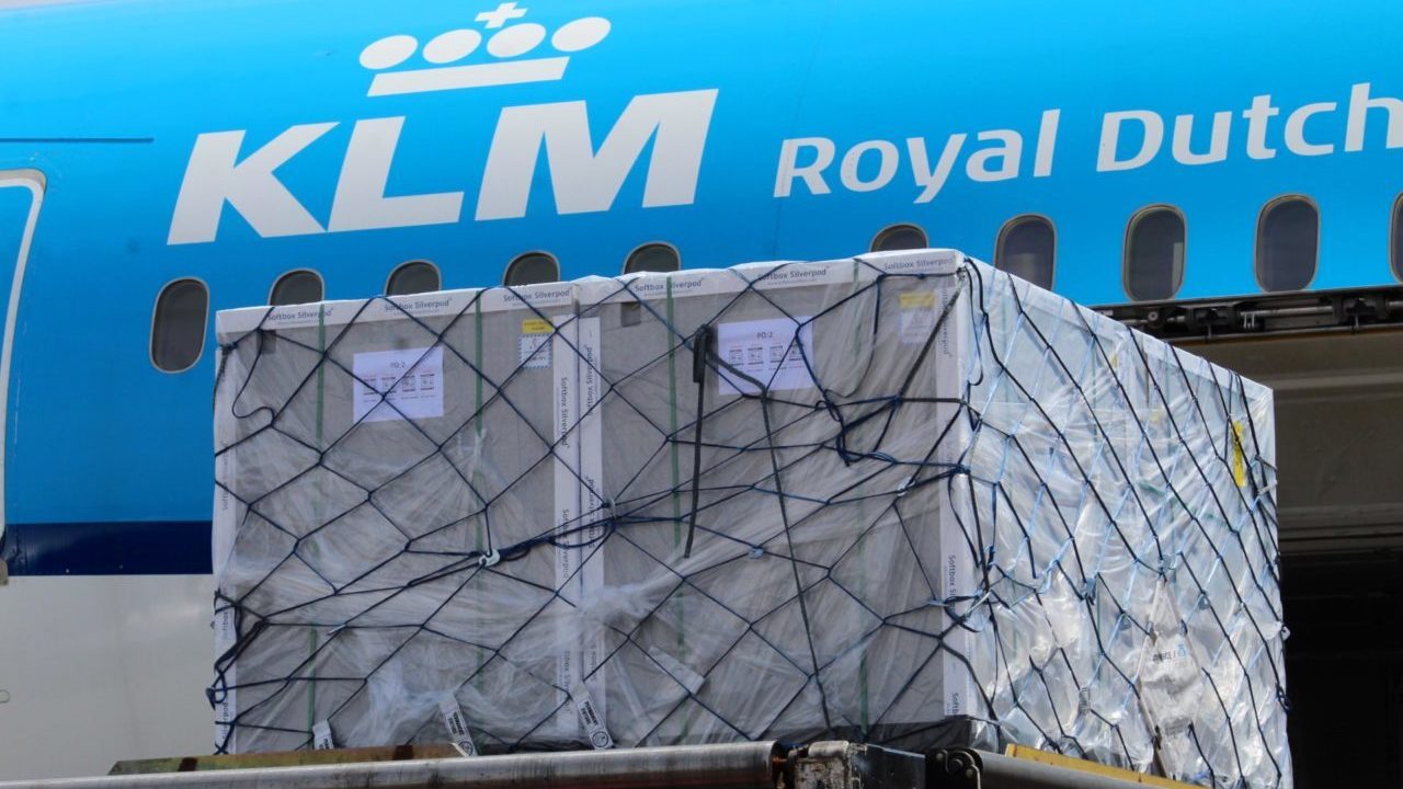 Llega el mayor embarque de vacunas para México: 2.2 millones de dosis
