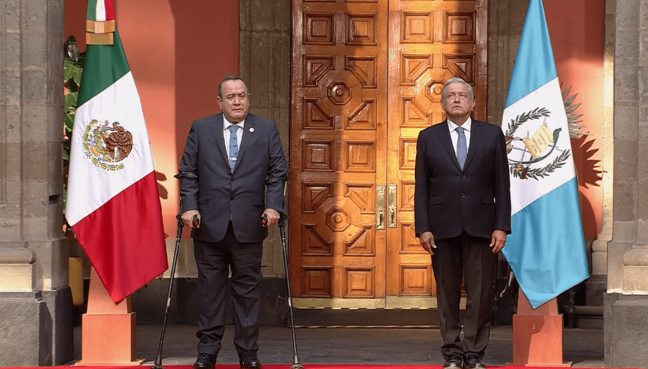 México financia programas sociales para frenar la migración en Cuba, Guatemala y Belice