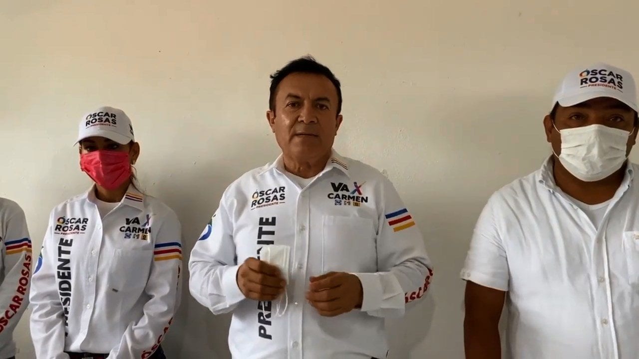 Balean camioneta de candidato de PRI-PAN-PRD en Carmen, Campeche