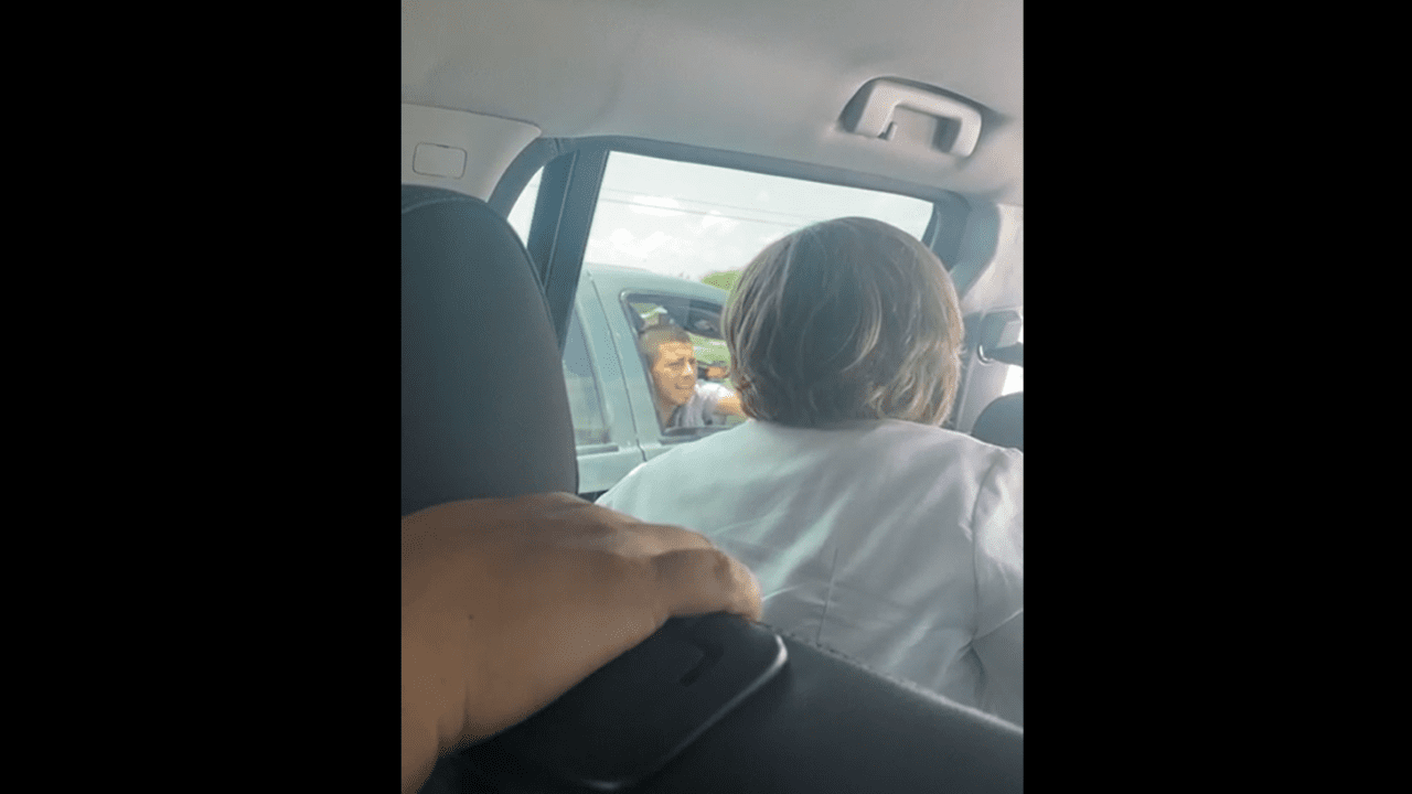 Personas armadas retienen a Mario Delgado en Tamaulipas