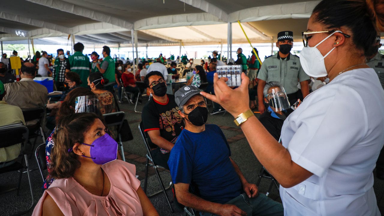 Miércoles empieza vacunación en estas 4 alcaldías a personas de 40 a 49 años
