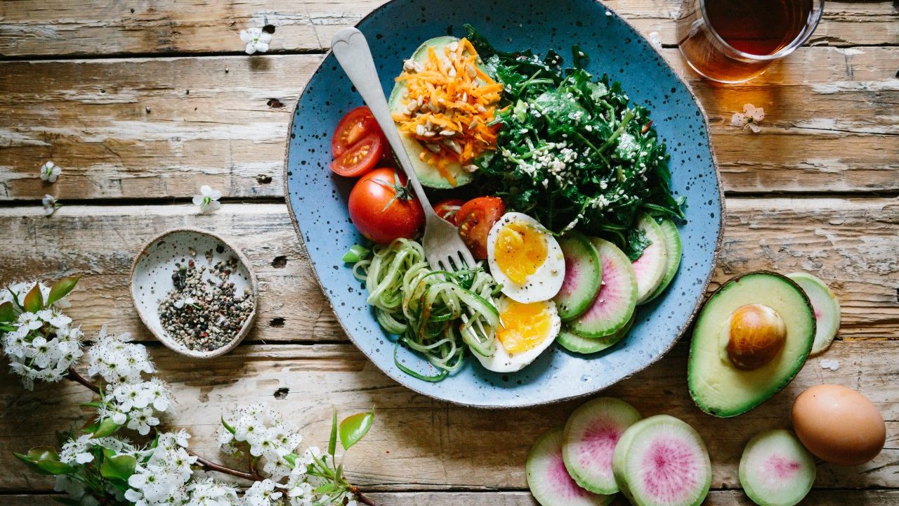 Crea buenos hábitos de alimentación y mejora tu salud con estos consejos