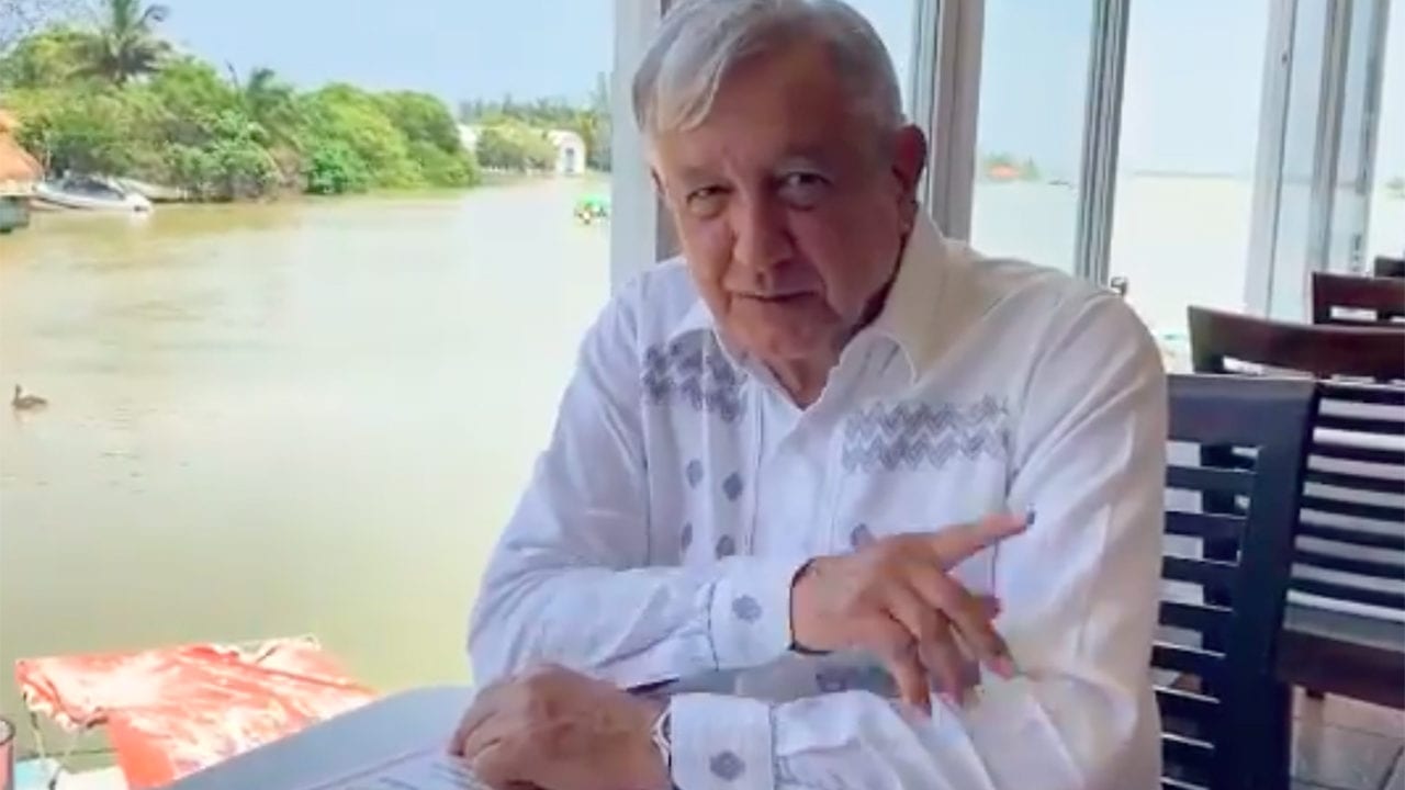 En veda electoral, AMLO difunde que sigue supervisando obras