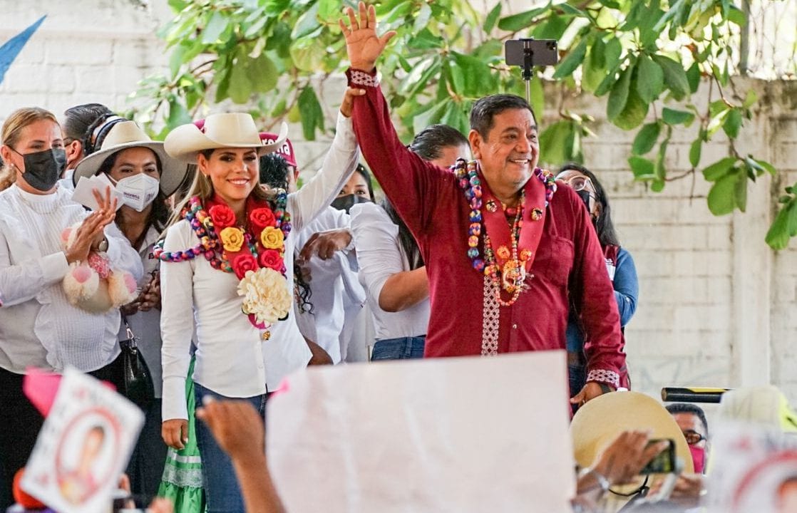 Félix Salgado, presente en arranque de campaña de Evelyn: ‘Hay tora y hay toro’