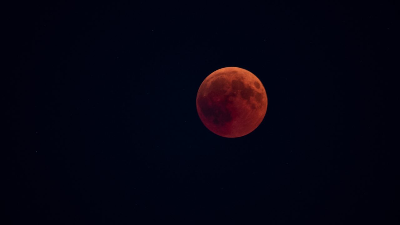 México presenciará su único eclipse de 2025 este viernes: una impresionante ‘Luna de Sangre’