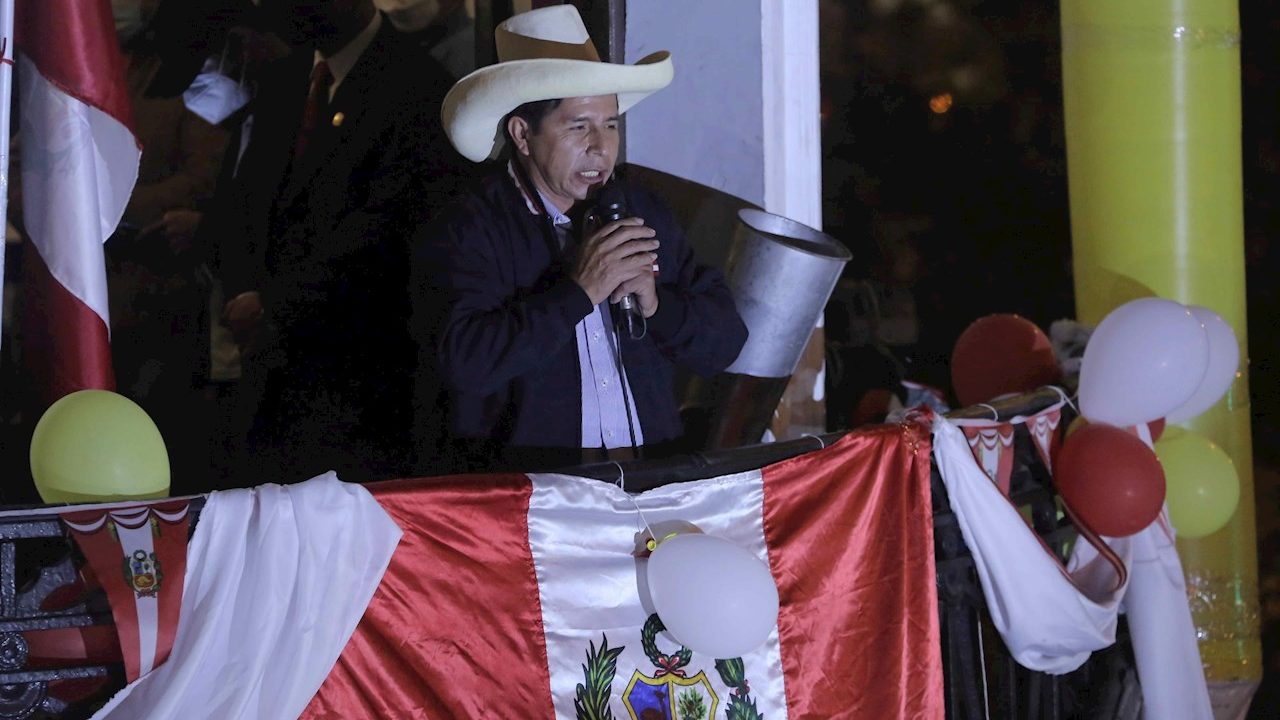 Socialista Castillo respetará la economía de mercado en Perú: portavoz