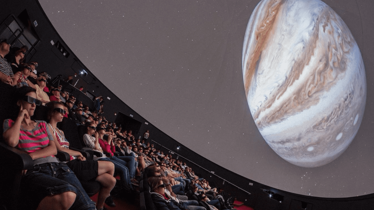 Conoce el primer planetario 3D con imágenes en 10K del sistema solar