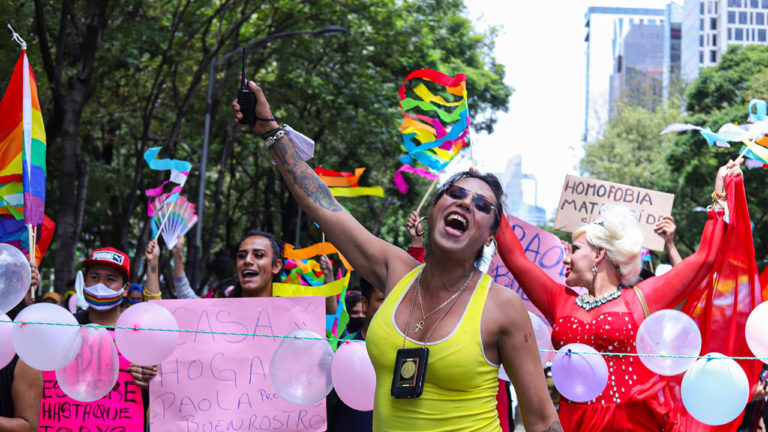 Así Se Vive La Marcha Del Orgullo Lgbt En Ciudad De México Creditos México Información De