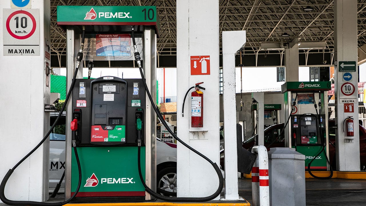 Permisos de CRE para gasolineras caen 39% en 2021; cifra más baja de los últimos 6 años