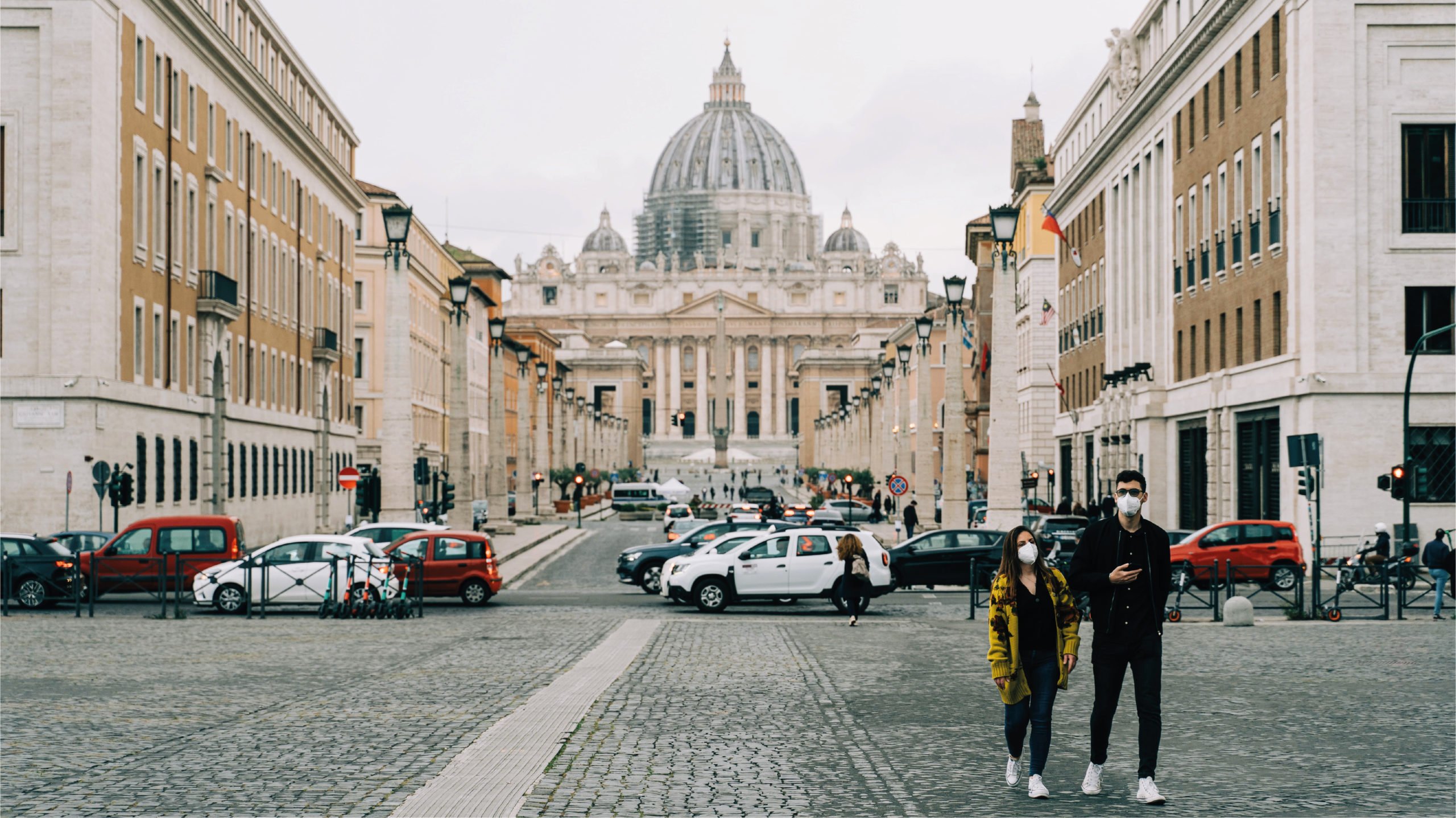 El Vaticano se electrifica: cambiará su flota por unidades no contaminantes para 2030
