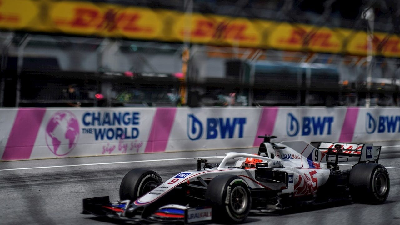 Verstappen gana Gran Premio de Estiria y ‘Checo’ Pérez finaliza en cuarto lugar