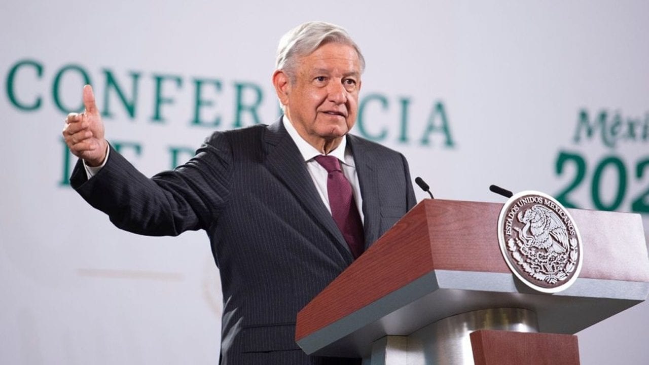 AMLO anuncia mejoras en apoyos a atletas medallistas en Juegos Olímpicos