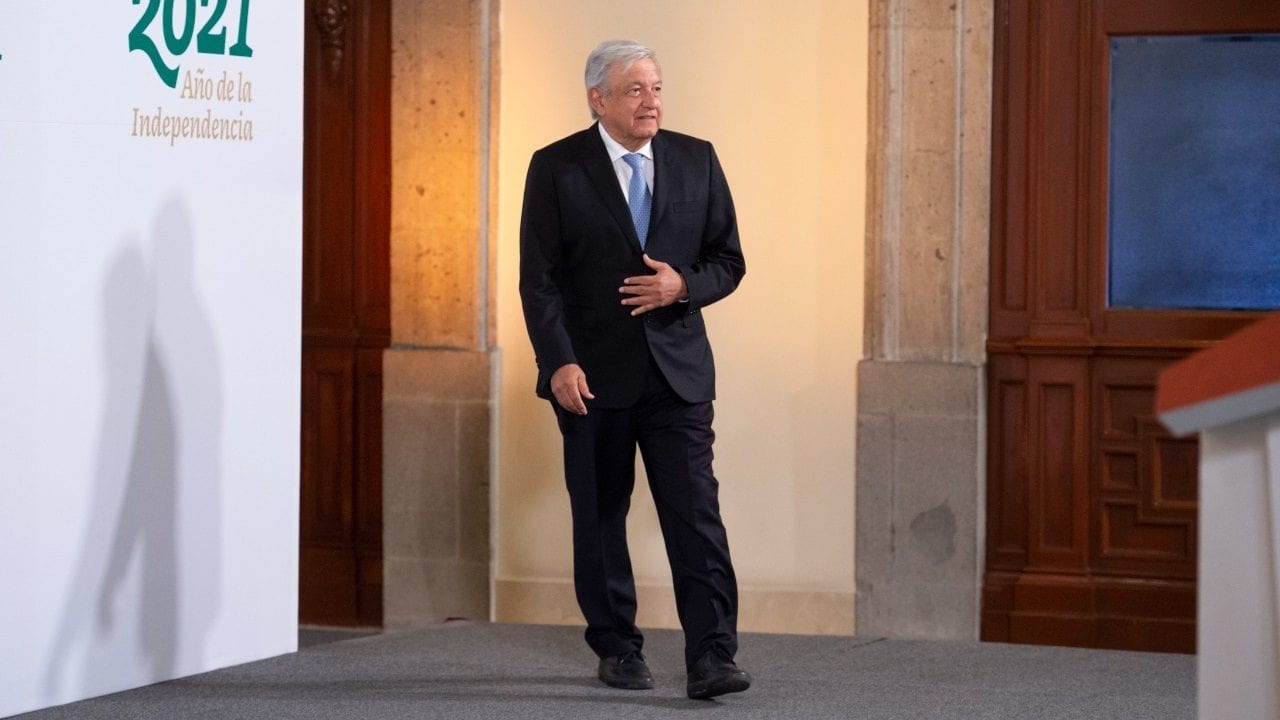 Clase media permitió fascismo de Hitler y golpismo en Chile: AMLO