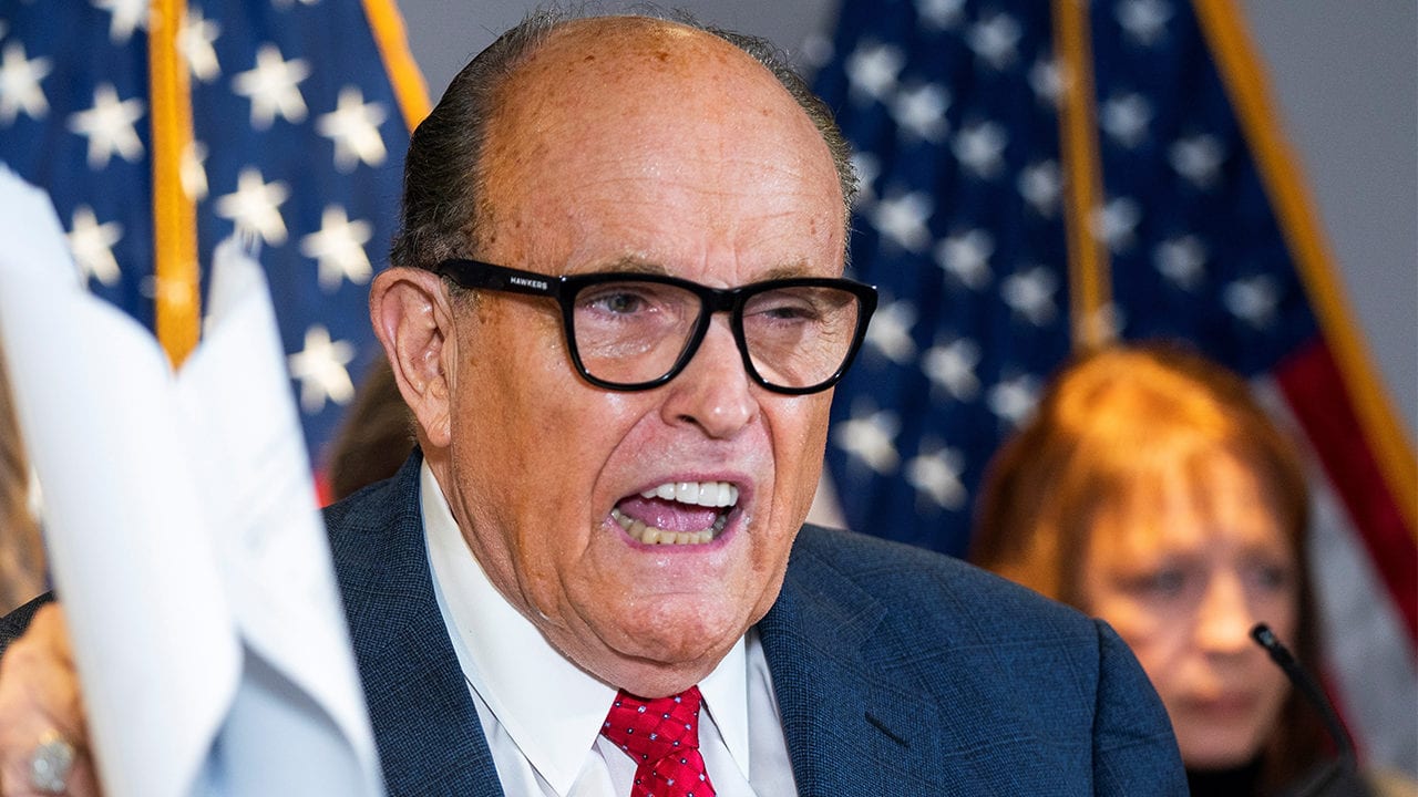 Demandan por agresión sexual a Giuliani, exalcalde de Nueva York y exabogado de Trump