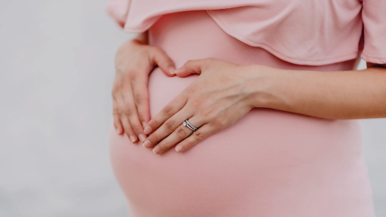 SCJN abre la maternidad subrogada para extranjeros